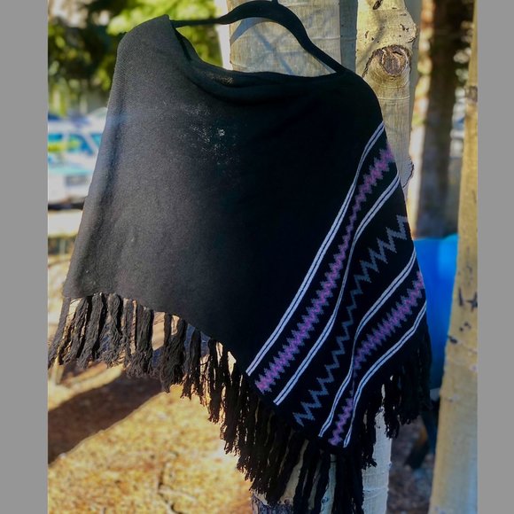 27 Miles Malibu Cropped Cashmere Fringe Poncho - Picture 3 of 3